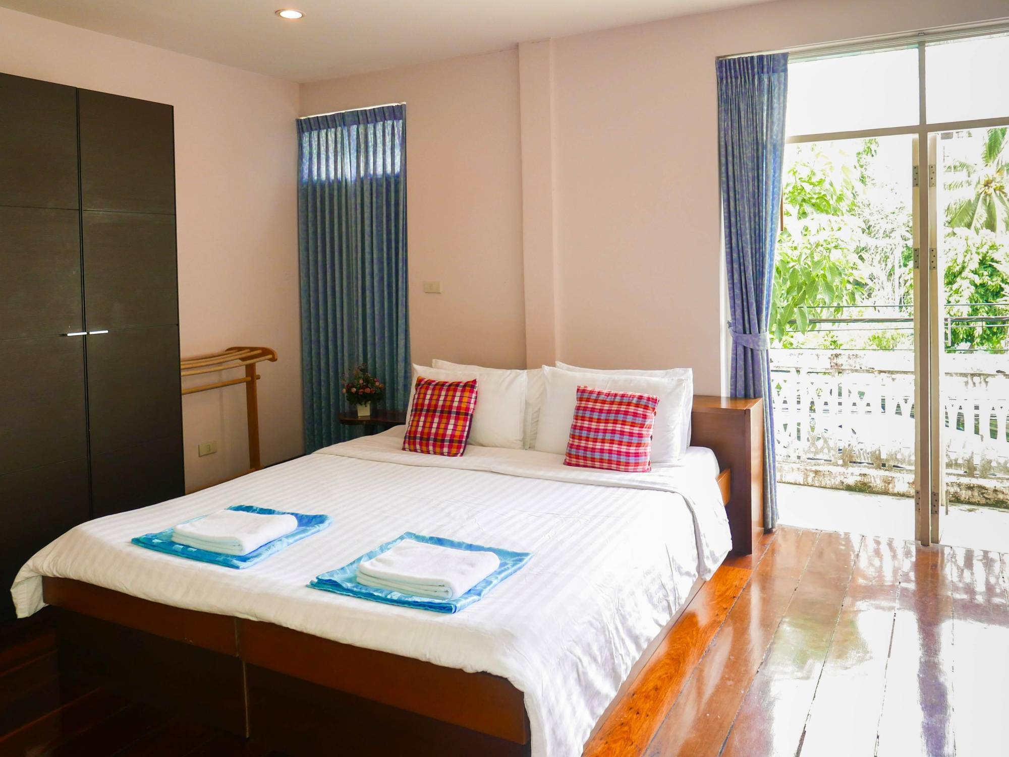 Baan Manusarn Bangkok Ngoại thất bức ảnh